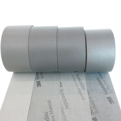 Como a fita de  Sewing Reflective Fabric para carros de bombeiros listre o rolo reflexivo de prata 500cd/1X da fita